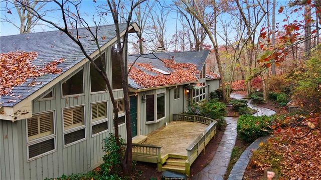 190 Valley Cove, Atlanta, GA 30350