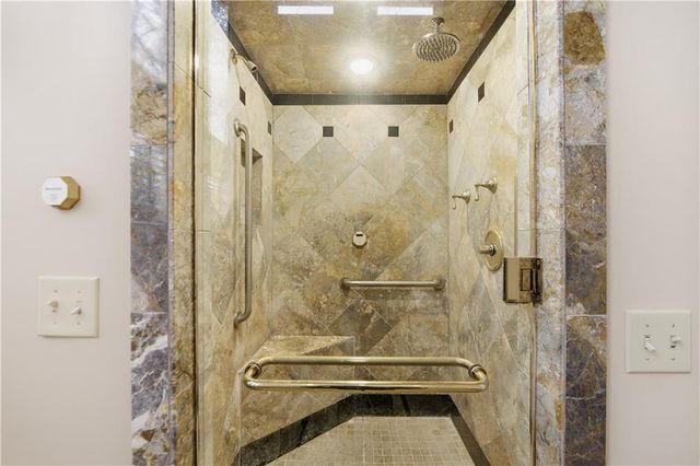 190 Valley Cove, Atlanta, GA 30350