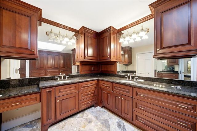 190 Valley Cove, Atlanta, GA 30350