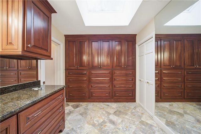 190 Valley Cove, Atlanta, GA 30350