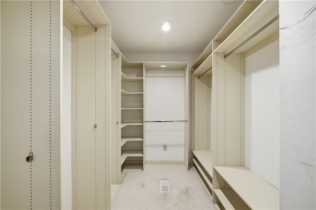 190 Valley Cove, Atlanta, GA 30350