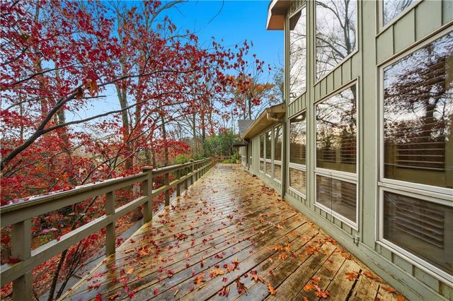 190 Valley Cove, Atlanta, GA 30350