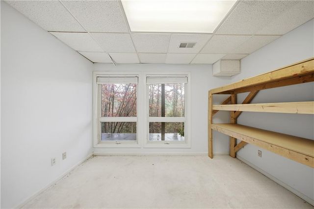 190 Valley Cove, Atlanta, GA 30350