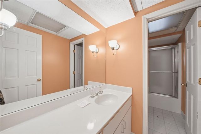 190 Valley Cove, Atlanta, GA 30350