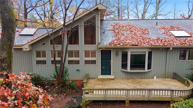 190 Valley Cove, Atlanta, GA 30350