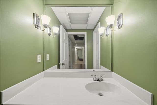 190 Valley Cove, Atlanta, GA 30350