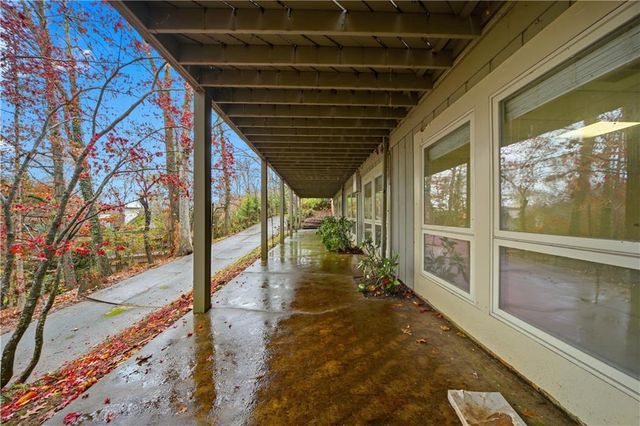 190 Valley Cove, Atlanta, GA 30350