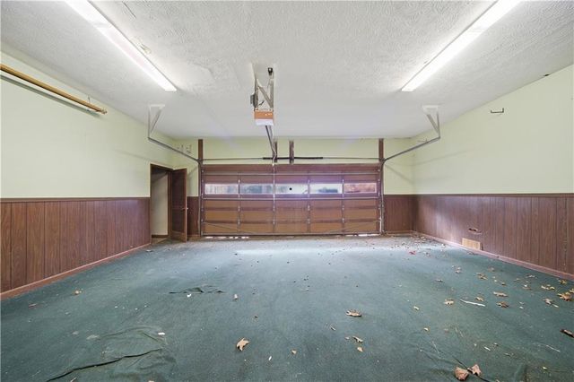 190 Valley Cove, Atlanta, GA 30350