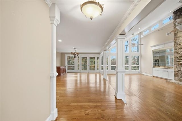 190 Valley Cove, Atlanta, GA 30350