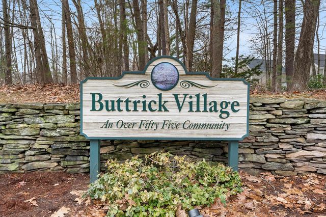 20 Lincoln Drive, Londonderry, NH 03053