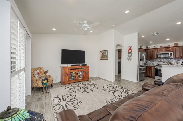 6027 S Columbia Avenue, Fort Mohave, AZ 86426