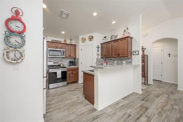 6027 S Columbia Avenue, Fort Mohave, AZ 86426