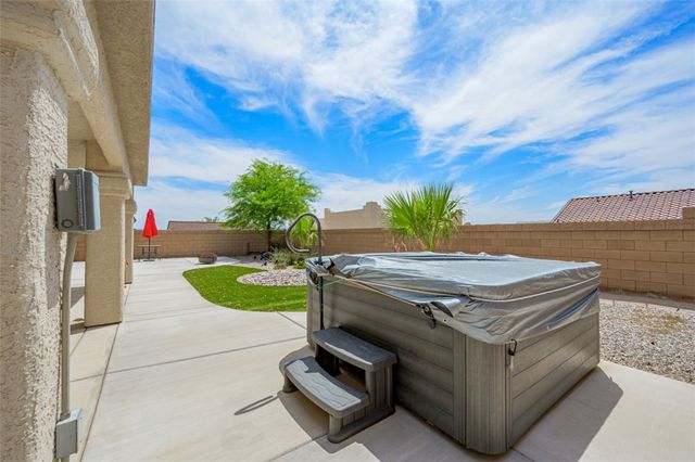 6027 S Columbia Avenue, Fort Mohave, AZ 86426