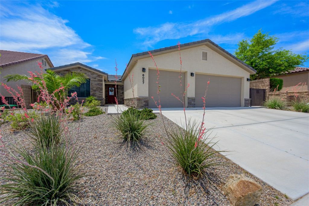 6027 S Columbia Avenue, Fort Mohave, AZ 86426
