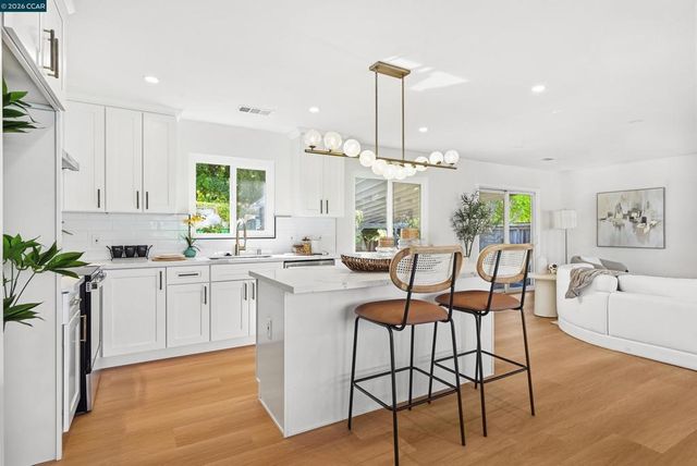 19147 Christensen Ct, Castro Valley, CA 94546