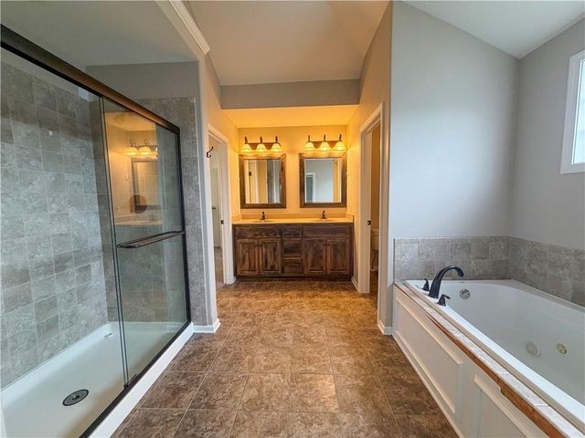 9307 NE 97th Terrace, Kansas City, MO 64157