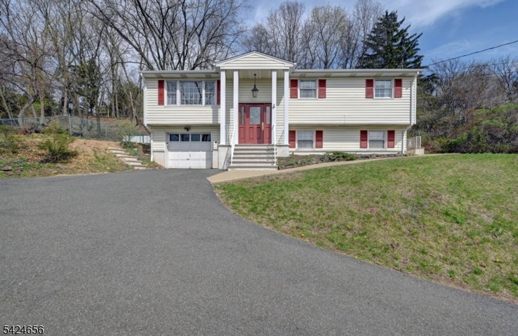 1006 Black Oak Ridge Rd, Wayne Twp., NJ 07470