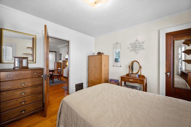 2546 S Howell AVENUE, Milwaukee, WI 53207