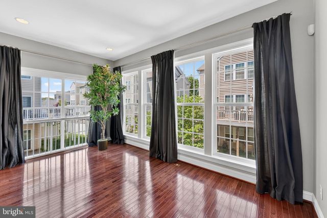 43570 HERITAGE GAP TER, Chantilly, VA 20152