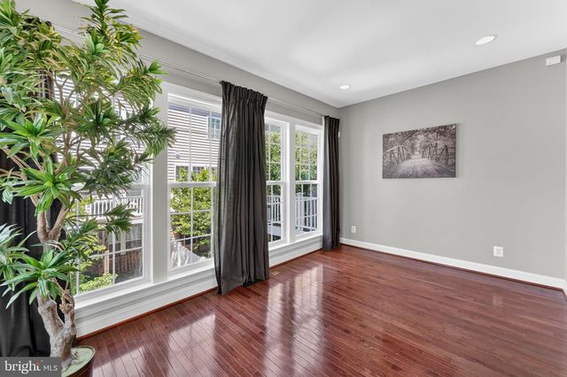43570 HERITAGE GAP TER, Chantilly, VA 20152