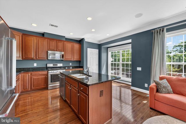 43570 HERITAGE GAP TER, Chantilly, VA 20152