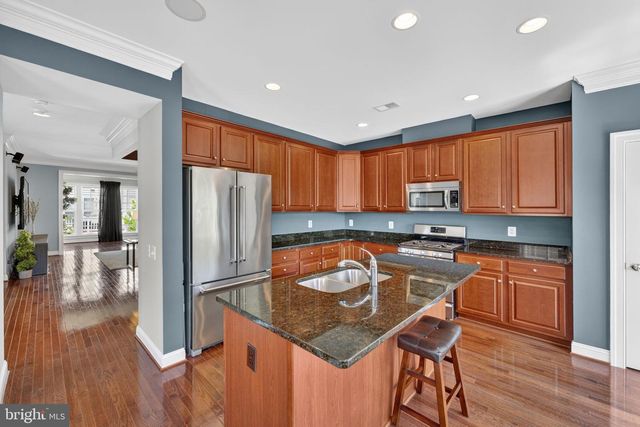 43570 HERITAGE GAP TER, Chantilly, VA 20152