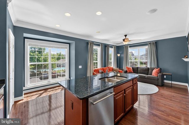 43570 HERITAGE GAP TER, Chantilly, VA 20152