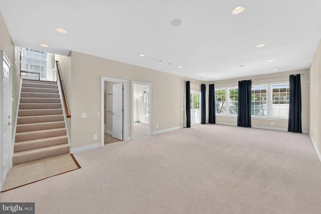 43570 HERITAGE GAP TER, Chantilly, VA 20152