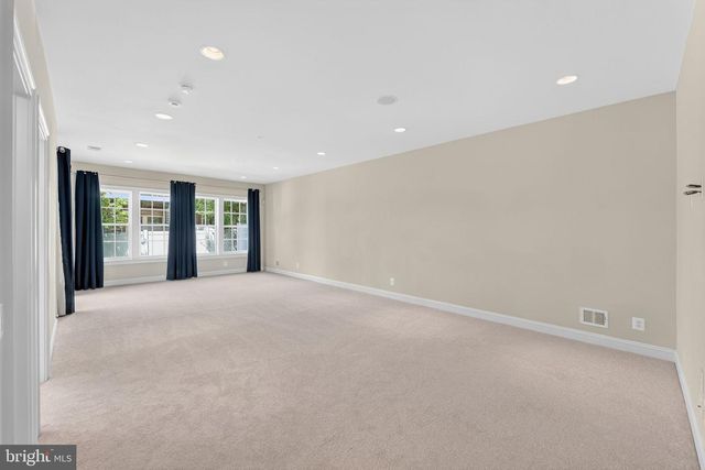 43570 HERITAGE GAP TER, Chantilly, VA 20152