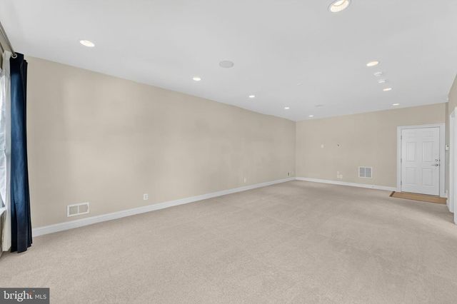 43570 HERITAGE GAP TER, Chantilly, VA 20152