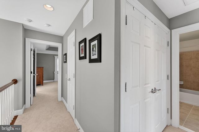 43570 HERITAGE GAP TER, Chantilly, VA 20152