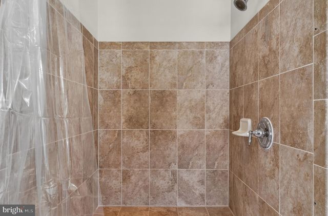 43570 HERITAGE GAP TER, Chantilly, VA 20152
