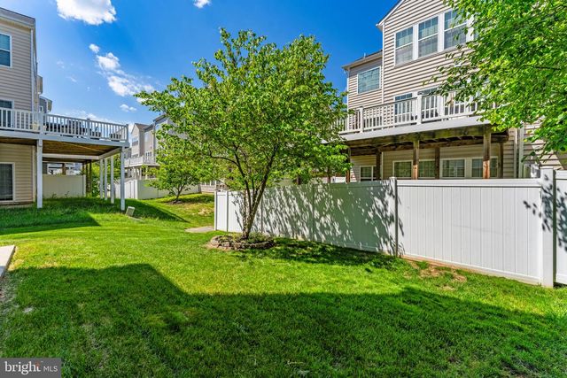 43570 HERITAGE GAP TER, Chantilly, VA 20152