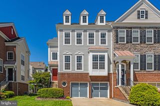 43570 HERITAGE GAP TER, Chantilly, VA 20152