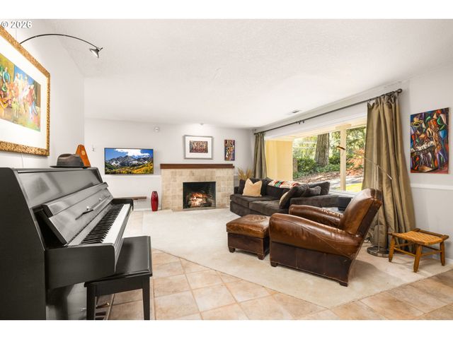 1725 SOUTHSHORE Blvd, Lake Oswego, OR 97034