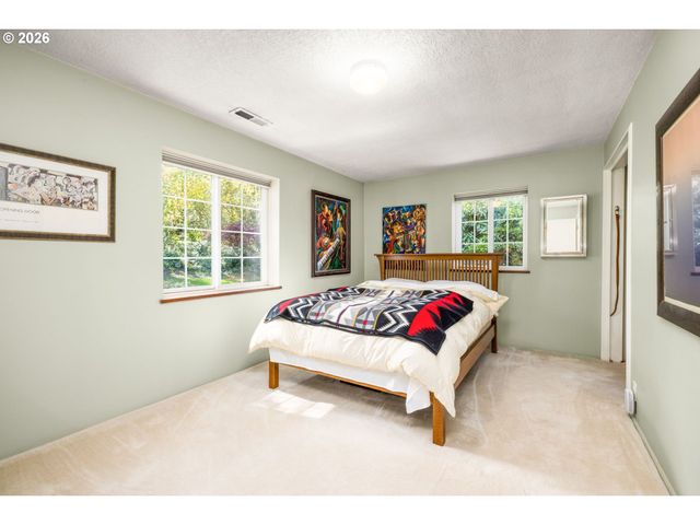 1725 SOUTHSHORE Blvd, Lake Oswego, OR 97034