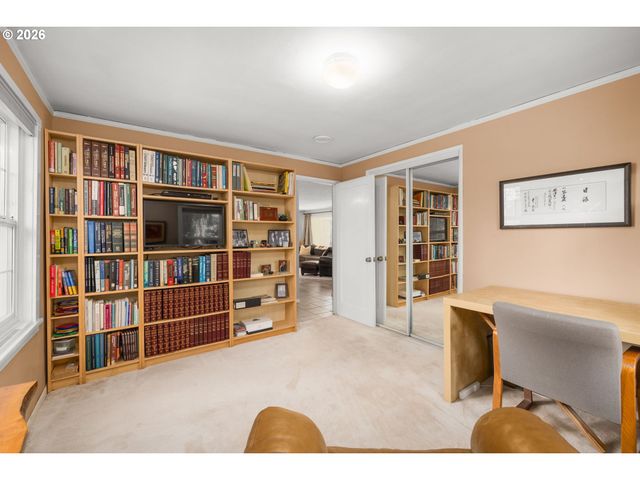 1725 SOUTHSHORE Blvd, Lake Oswego, OR 97034