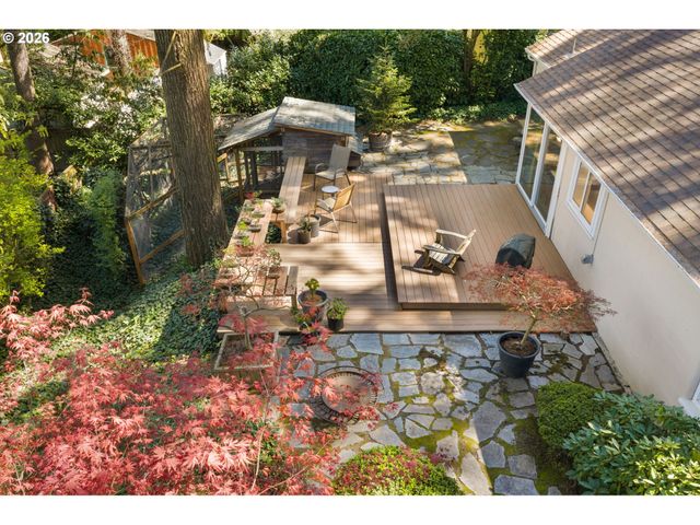 1725 SOUTHSHORE Blvd, Lake Oswego, OR 97034