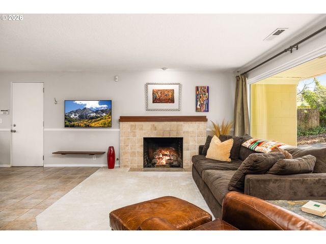 1725 SOUTHSHORE Blvd, Lake Oswego, OR 97034