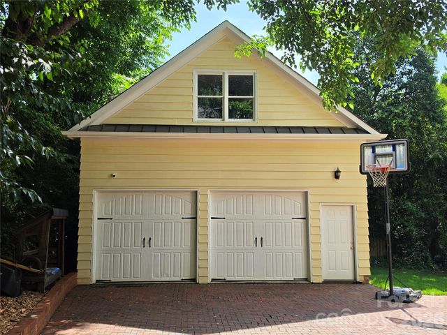 2623 Roswell Avenue, Charlotte, NC 28209