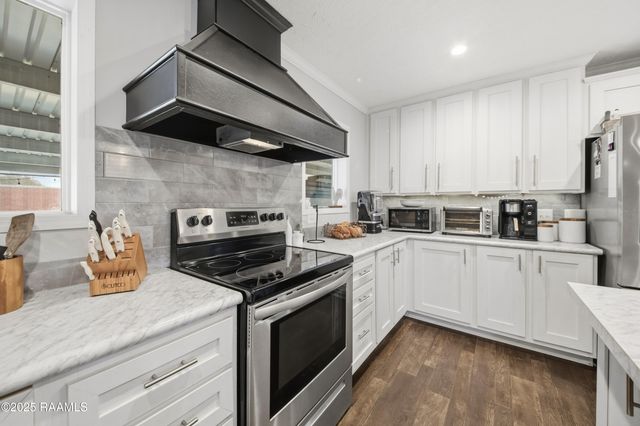 2743a Doyle Melancon Road, Breaux Bridge, LA 70517