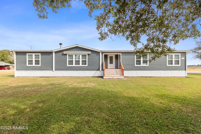 2743a Doyle Melancon Road, Breaux Bridge, LA 70517