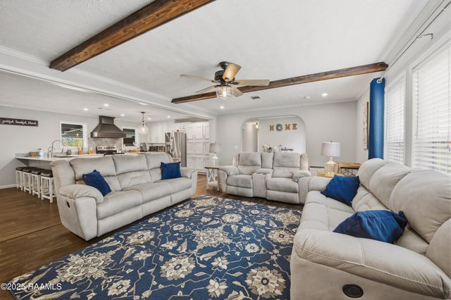 2743a Doyle Melancon Road, Breaux Bridge, LA 70517