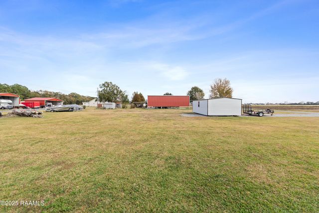 2743a Doyle Melancon Road, Breaux Bridge, LA 70517