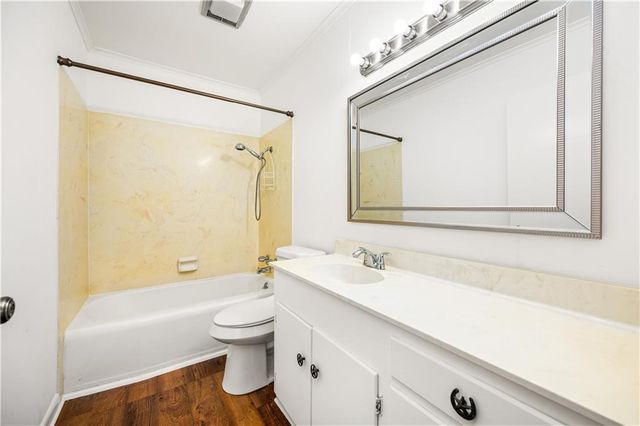 1907 SIMMONS Street, Alexandria, LA 71301