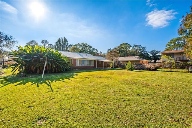 1907 SIMMONS Street, Alexandria, LA 71301