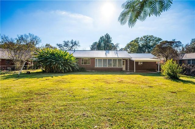 1907 SIMMONS Street, Alexandria, LA 71301