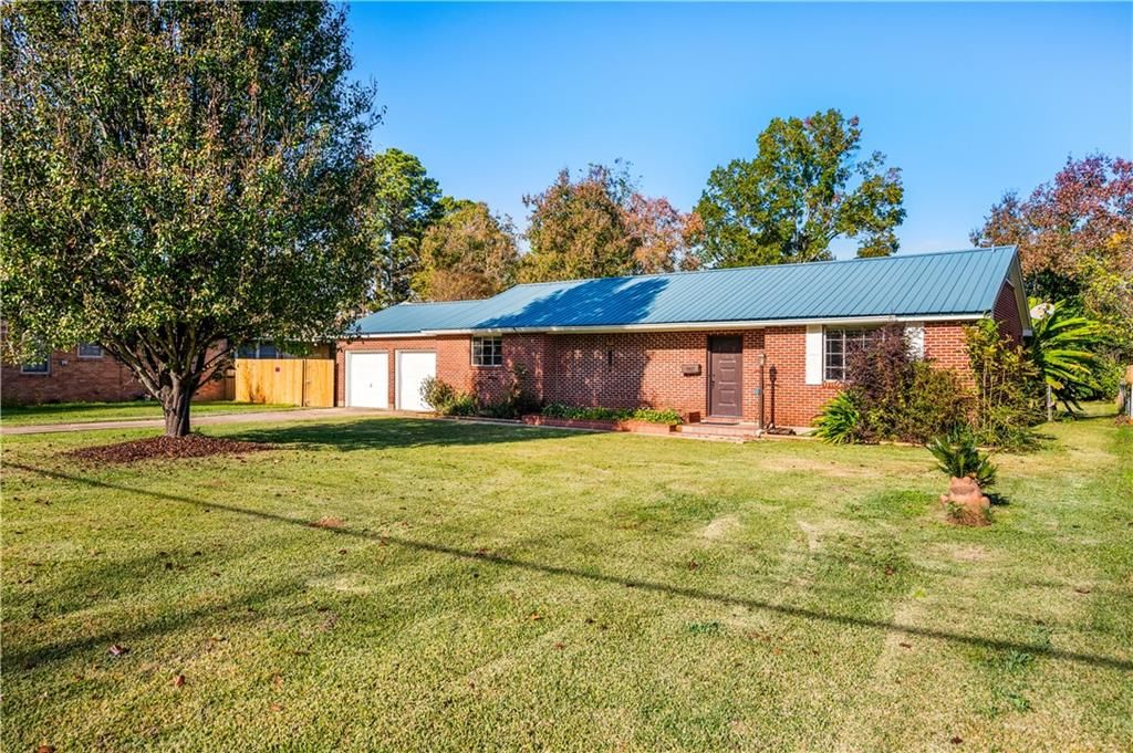 1907 SIMMONS Street, Alexandria, LA 71301