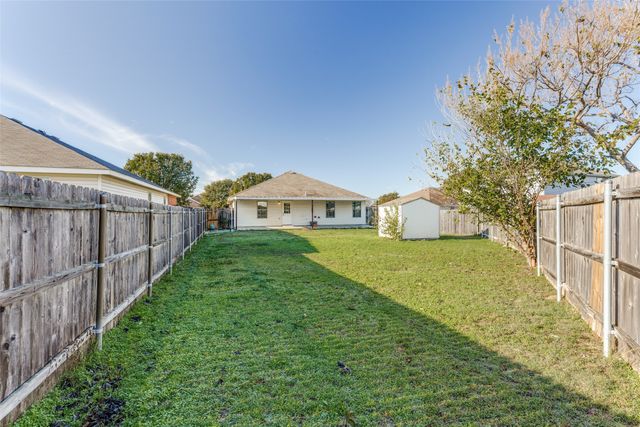 1112 Day Dream Drive, Fort Worth, TX 76052