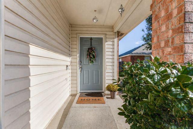 1112 Day Dream Drive, Fort Worth, TX 76052